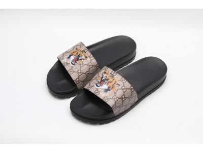 GUC LEATHER SLIDE